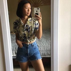 Hawaiian print shirt size small